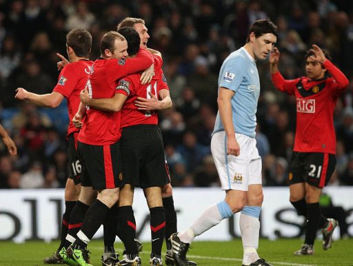 佩莱格里尼：塞维利亚落后时球迷往球场投掷杂物，这样不对（佩莱格里尼批评塞维利亚球迷落后时向场内投掷杂物：不可取）