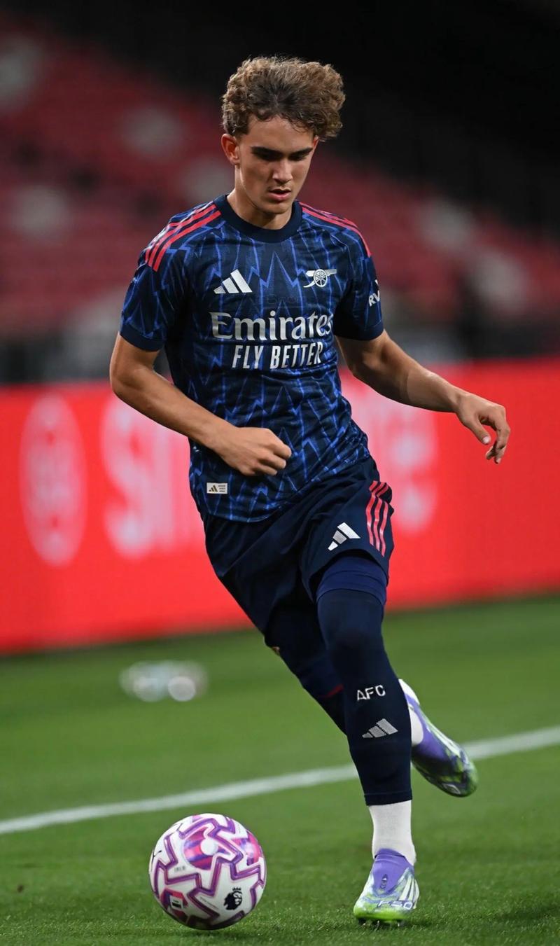 点球大战十人温哥华白浪6-5洛杉矶晋级四强，孙兴慜双响+失点（十人温哥华白浪点球6-5淘汰洛杉矶进四强，孙兴慜梅开二度且罚丢点球）