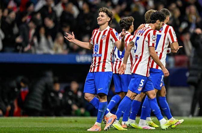 禁区内头球补射破门，毕津浩收获大连英博生涯首球（毕津浩禁区头槌补射破门，斩获大连英博处子球）