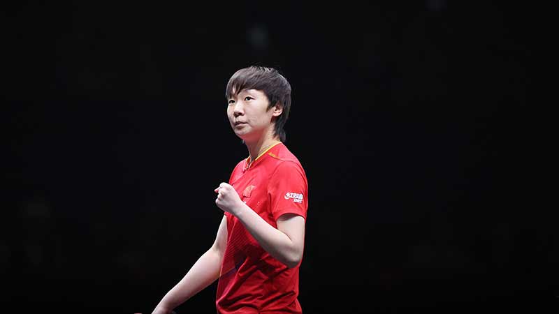 满是惊喜！拉菲尼亚生日当天，妻子给他送了一辆房车（生日惊喜连连：拉菲尼亚获妻子赠送房车）