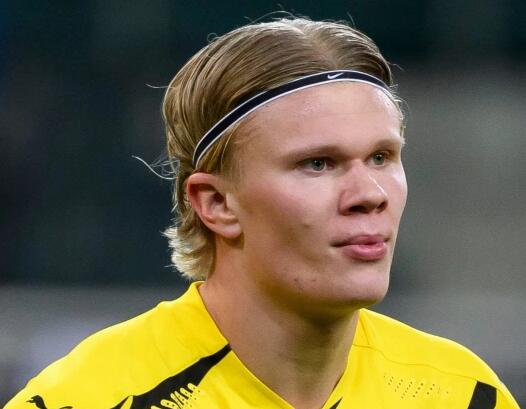 欧文突破防守连续得分（欧文强势突破连连得分）